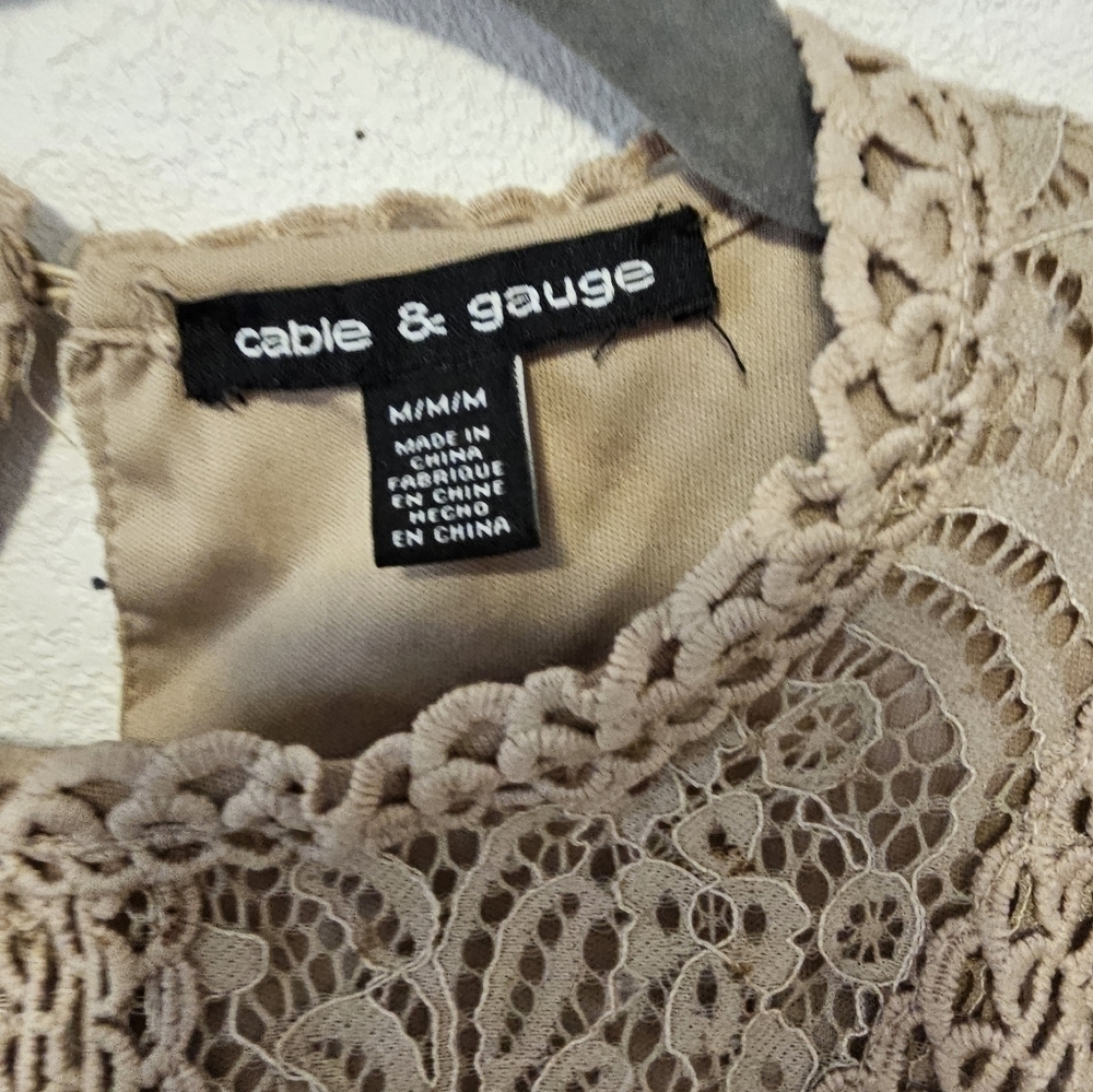Cable & Gauge Nude Color Lace Top with Cap Sleeve Women's Size Medium - Picture 9 of 9